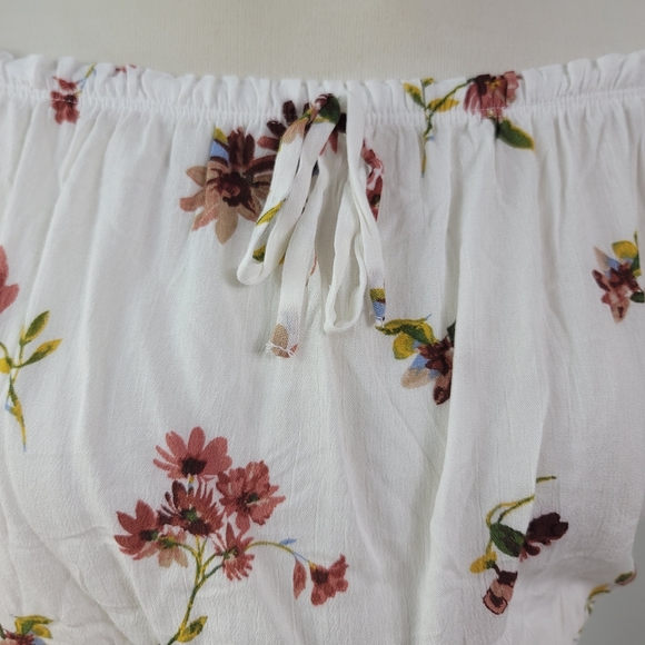 MOA MOA PARISIAN PETITE OFF SHOULDER TOP IN FLORAL PRINT - Picture 13 of 14